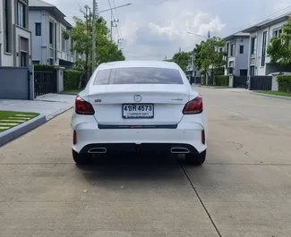 Bensin 1,5L motor i MG 5/GT 2023 för uthyrning på Bangkok Don Muang Airport.