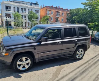 Арендуйте Jeep Patriot 2014 в Грузии. Топливо: Бензин. Мощность: 176 л.с. ➤ Стоимость от 70 GEL в сутки.