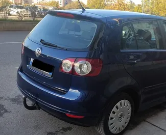 Alquiler de coches Volkswagen Golf Plus 2005 en Albania, con ✓ combustible de Diesel y 140 caballos de fuerza ➤ Desde 18 EUR por día.