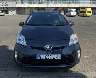 Прокат машины Toyota Prius №7743 (Автомат) в Кутаиси, с двигателем 1,8л. Гибрид ➤ Напрямую от Дима в Грузии.