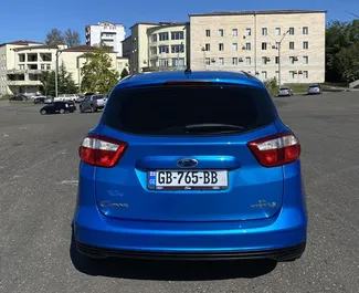 Intérieur de Ford C-Max à louer en Géorgie. Une excellente voiture de 5 places avec une transmission Automatique.