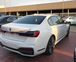 Bilutleie BMW 730Li #4941 med Automatisk i Dubai, utstyrt med 4,4L-motor ➤ Fra Sheshan i De Forente Arabiske Emirater.