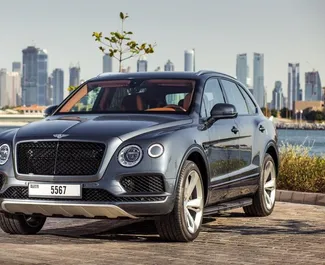 Прокат машины Bentley Bentayga №4927 (Автомат) в Дубае, с двигателем 4,0л. Бензин ➤ Напрямую от Шешан в ОАЭ.