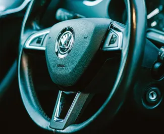 Skoda Octavia Combi 2019 autóbérlés Montenegróban, jellemzők ✓ Dízel üzemanyag és 85 lóerő ➤ Napi 20 EUR-tól kezdődően.