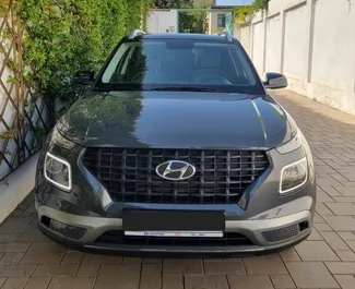 Μπροστινή όψη ενοικιαζόμενου Hyundai Venue στο Μπακού, Αζερμπαϊτζάν ✓ Αριθμός αυτοκινήτου #7953. ✓ Κιβώτιο ταχυτήτων Αυτόματο TM ✓ 0 κριτικές.