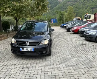 Bilutleie av Volkswagen Golf Plus 2008 i i Albania, inkluderer ✓ Diesel drivstoff og 150 hestekrefter ➤ Starter fra 35 EUR per dag.