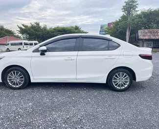 Araç Kiralama Honda City #8103 Otomatik Samui Havalimanı'nda, 1,0L motor ile donatılmış ➤ Alonggorn tarafından Tayland'da.