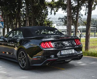 Ford Mustang Cabrio 2018, Tiflis'te için kiralık, sınırsız kilometre sınırı ile.