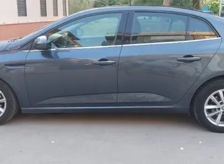 Pronájem Renault Megane Sedan. Auto typu Komfort k pronájmu v Turecku ✓ Vklad 400 USD ✓ Možnosti pojištění: TPL, CDW, SCDW.