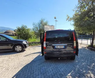 Automašīnas noma Mercedes-Benz Viano #8054 ar Automātiskais pārnesumu kārbu pie Tirānas lidostas, aprīkots ar 3,2L dzinēju ➤ No Bruno Albānijā.