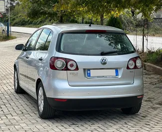 Alquiler de coches Volkswagen Golf Plus 2006 en Albania, con ✓ combustible de Diesel y 140 caballos de fuerza ➤ Desde 35 EUR por día.