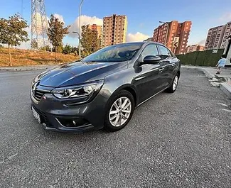 Přední pohled na pronájem Renault Megane Sedan na letišti Antalya, Turecko ✓ Auto č. 8110. ✓ Převodovka Automatické TM ✓ Recenze 0.