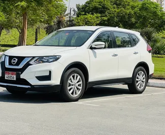 Pronájem auta Nissan X-trail #8300 s převodovkou Automatické v Dubaji, vybavené motorem 2,5L ➤ Od Rodi v SAE.