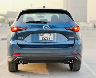 Mazda Cx-5 2023 biludlejning i De Forenede Arabiske Emirater, med ✓ Benzin brændstof og 188 hestekræfter ➤ Starter fra 120 AED pr. dag.