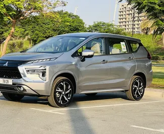 Mitsubishi Xpander 대여. 아랍에미리트에서에서 대여 가능한 편안함, 미니밴 차량 ✓ 보증금 없음 ✓ TPL, FDW, Young 보험 옵션.