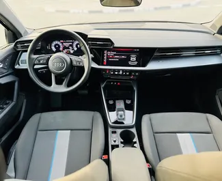Benzin 1,4L motor af Audi A3 Sedan 2023 til udlejning i Dubai.
