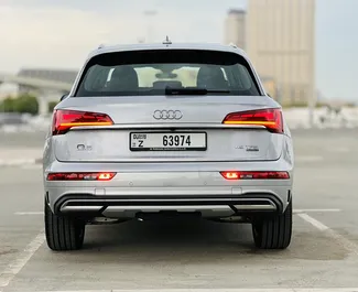 Audi Q5 udlejning. Komfort, Premium, Crossover Bil til udlejning i De Forenede Arabiske Emirater ✓ Uden depositum ✓ TPL, FDW, Ung forsikringsmuligheder.