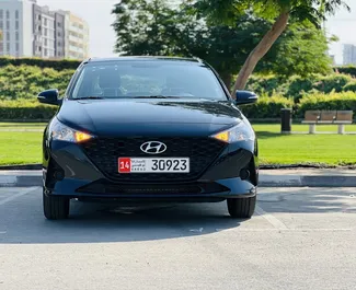 租车 Hyundai Accent #8286 Automatic 在 在迪拜，配备 1.6L 发动机 ➤ 来自 罗迪 阿联酋。