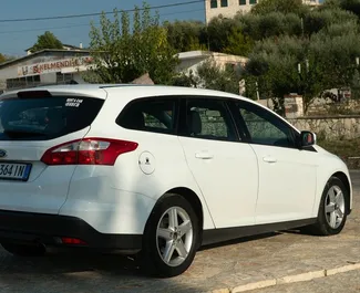 Aluguel de Ford Focus SW. Carro Económico, Conforto para Alugar na Albânia ✓ Depósito de 100 EUR ✓ Opções de seguro: TPL, Roubo, No estrangeiro, Jovem.