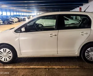 Benzīns 1,0L dzinējs Volkswagen Up 2019 nomai Belgradas lidostā.
