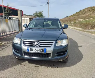 Araç Kiralama Volkswagen Touareg #8251 Otomatik Tiran'da, 3,0L motor ile donatılmış ➤ Artur tarafından Arnavutluk'ta.