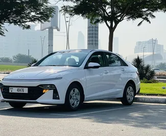 Hyundai Accent 2024 automobilio nuoma JAE, savybės ✓ Benzinas degalai ir 123 arklio galios ➤ Nuo 85 AED per dieną.