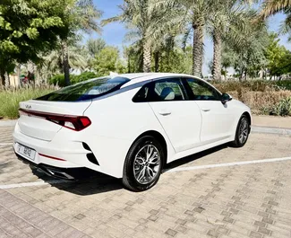 Biluthyrning Kia K5 #8319 med Automatisk på Dubai Al Maktoum Airport, utrustad med 2,0L motor ➤ Från Mikael i Förenade Arabemiraten.