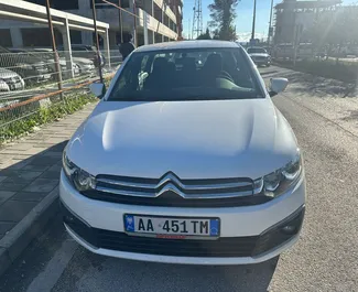 Vuokra-auton etunäkymä Citroen C-Elysee Tiranassa, Albania ✓ Auto #8380. ✓ Vaihteisto Manuaalinen TM ✓ Arvostelut 0.