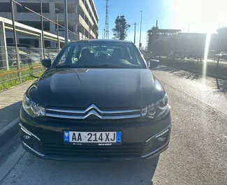 Vuokra-auton etunäkymä Citroen C-Elysee Tiranassa, Albania ✓ Auto #8376. ✓ Vaihteisto Manuaalinen TM ✓ Arvostelut 0.