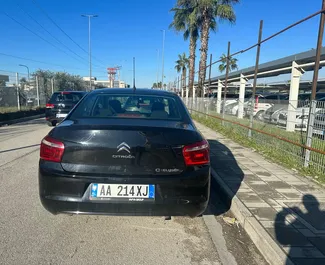 Citroen C-Elysee 2018 tilgængelig til leje i Tirana, med ubegrænset kilometertæller grænse.