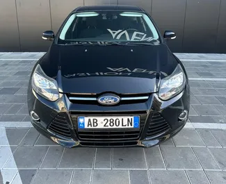 Frontvisning av en leiebil Ford Focus i Tirana, Albania ✓ Bil #8440. ✓ Manuell TM ✓ 1 anmeldelser.