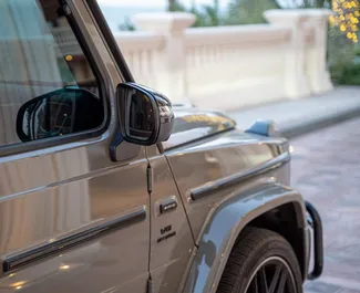 Aluguel de Carro Mercedes-Benz G63 AMG #8400 com transmissão Automático no Dubai, equipado com motor 4,0L ➤ De Kumar nos Emirados Árabes Unidos.