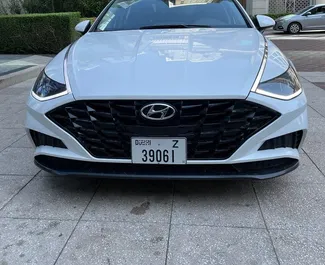 Petrol 2.5L engine of Hyundai Sonata 2022 for rental in Dubai.