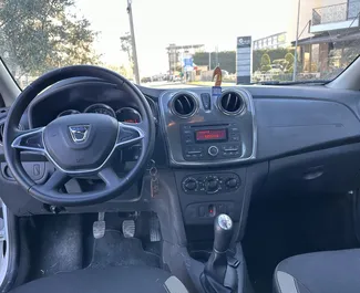 Ενοικίαση αυτοκινήτου Dacia Sandero Stepway 2019 στην Αλβανία, περιλαμβάνει ✓ καύσιμο Ντίζελ και 95 ίππους ➤ Από 30 EUR ανά ημέρα.