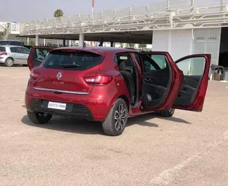 Alquiler de coches Renault Clio 4 n.º 8797 Automático en el aeropuerto de Casablanca, equipado con motor de 1,5L ➤ De Nazim en Marruecos.