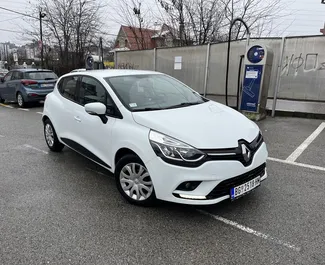 واجهة أمامية لسيارة إيجار Renault Clio 4 في في بلغراد, صربيا ✓ رقم السيارة 8768. ✓ ناقل حركة يدوي ✓ تقييمات 0.