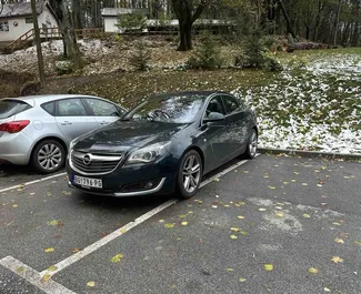 واجهة أمامية لسيارة إيجار Opel Insignia في في بلغراد, صربيا ✓ رقم السيارة 8770. ✓ ناقل حركة أوتوماتيكي ✓ تقييمات 0.