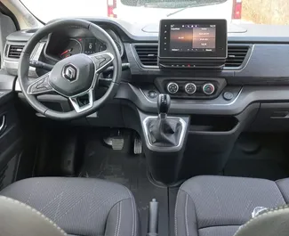 Front view of a rental Renault Trafic at Izmir Airport, Turkey ✓ Car #8583. ✓ Automatic TM ✓ 0 reviews.