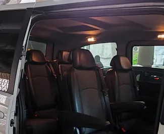 Арендуйте Mercedes-Benz V250 2012 в Армении. Топливо: Бензин. Мощность: 256 л.с. ➤ Стоимость от 71 USD в сутки.