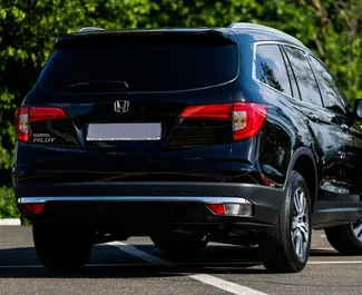 Car Hire Honda Pilot #9058 Automatic in Yerevan, equipped with 3.0L engine ➤ From David in Armenia.