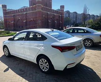 Najem Hyundai Solaris. Avto tipa Ekonomičen, Udobje za najem v v Rusiji ✓ Depozit 5000 RUB ✓ Možnosti zavarovanja: TPL.