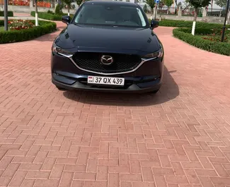 Mazda CX-5 2019 autóbérlés Örményországban, jellemzők ✓ Benzin üzemanyag és 187 lóerő ➤ Napi 94 USD-tól kezdődően.