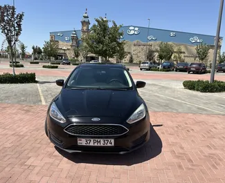 Bilutleie av Ford Focus 2018 i i Armenia, inkluderer ✓ Bensin drivstoff og 160 hestekrefter ➤ Starter fra 53 USD per dag.