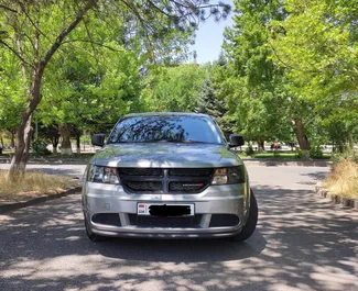 Araç Kiralama Dodge Journey #9055 Otomatik Erivan'da, 2,4L motor ile donatılmış ➤ David tarafından Ermenistan'da.