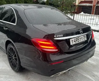 Autóbérlés Mercedes-Benz E200 #8977 Automatikus Kalinyingrádban, 2,0L motorral felszerelve ➤ Petr-től Oroszországban.