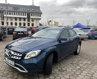 Přední pohled na pronájem Mercedes-Benz GLA-Class v Kaliningradu, Rusko ✓ Auto č. 8980. ✓ Převodovka Automatické TM ✓ Recenze 0.