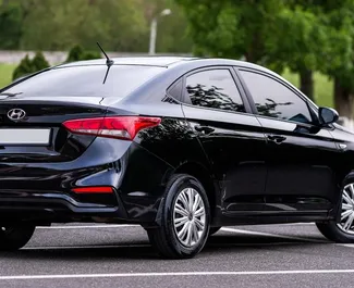 Ενοικίαση Hyundai Solaris. Αυτοκίνητο Οικονομική, Άνεση προς ενοικίαση στην Αρμενία ✓ Χωρίς κατάθεση ✓ Επιλογές ασφάλισης: TPL, CDW, SCDW, FDW, Επιβάτες, Κλοπή.