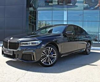 A bérelt BMW 720d előnézete Kalinyingrádban, Oroszország ✓ Autó #8984. ✓ Automatikus TM ✓ 0 értékelések.