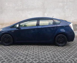 Прокат машины Toyota Prius №9239 (Автомат) в Тбилиси, с двигателем 1,5л. Бензин ➤ Напрямую от Натия в Грузии.