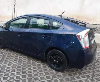 Benzinas 1,5L variklis Toyota Prius 2012 nuomai Tbilisyje.